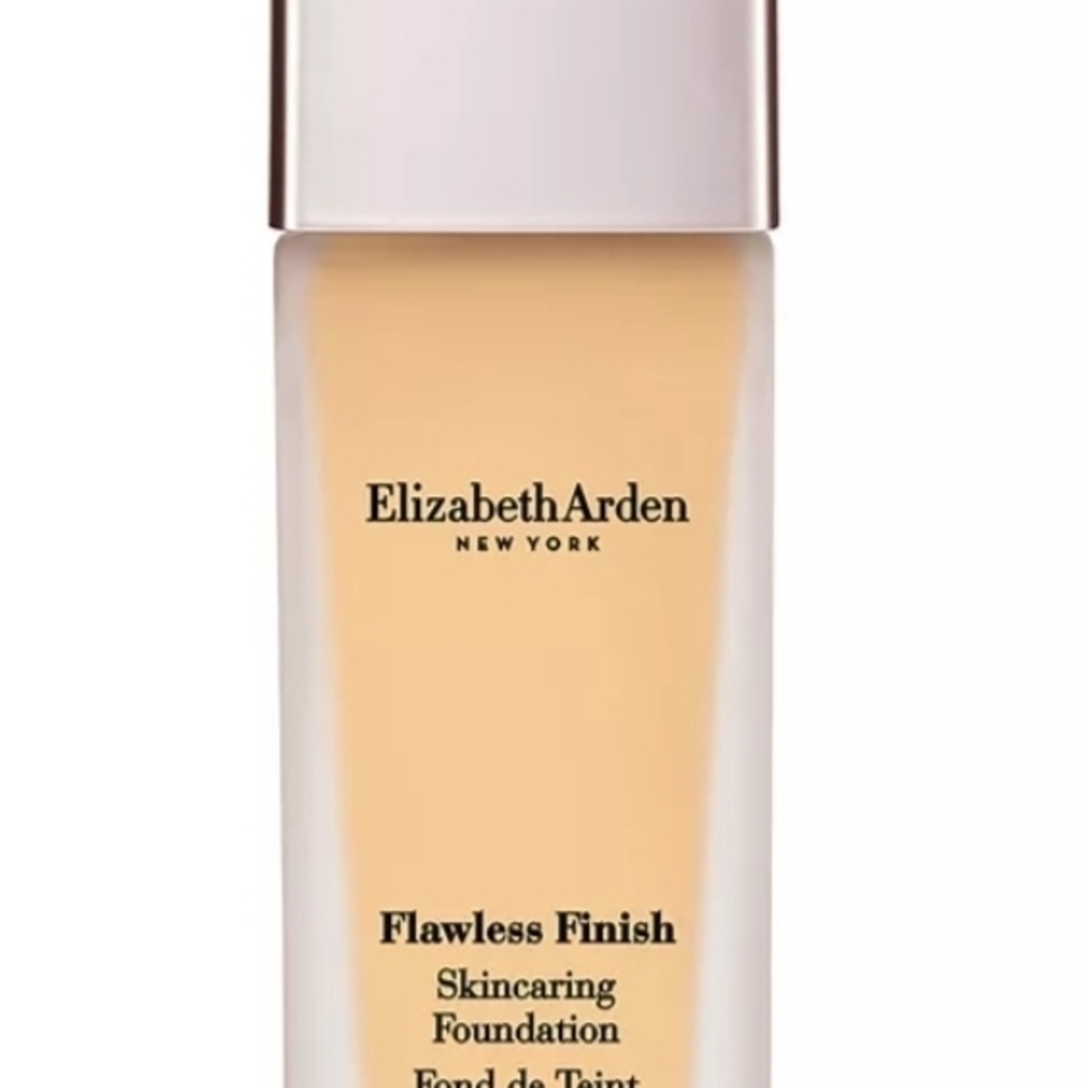 Elizabeth Arden Flawless Finish Foundation - 220W